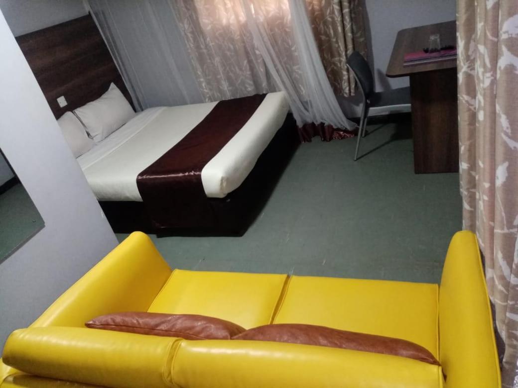 Kings Premier Inn Mlolongo المظهر الخارجي الصورة